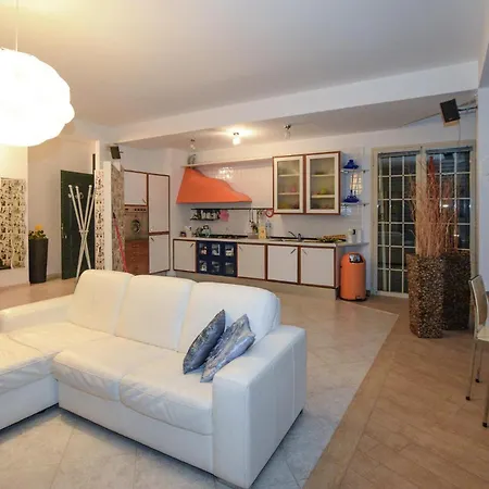 Amazing In With Swimming Pool Apartamento Comiso