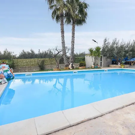 Amazing In With Swimming Pool
